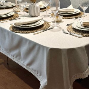 Toalha em linho alentejano com renda